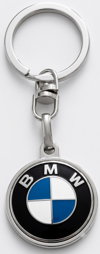 BMW Engraved Metal Key Chain – Premium Silver